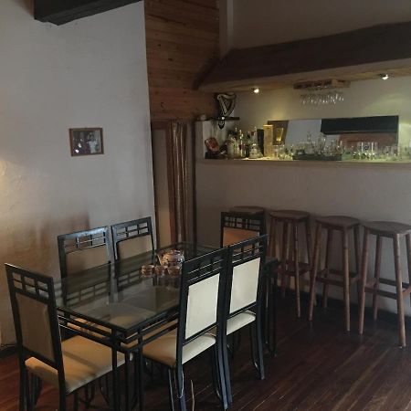 أنتاناناريفو Le Fumoir Guest House Chambre Double المظهر الخارجي الصورة