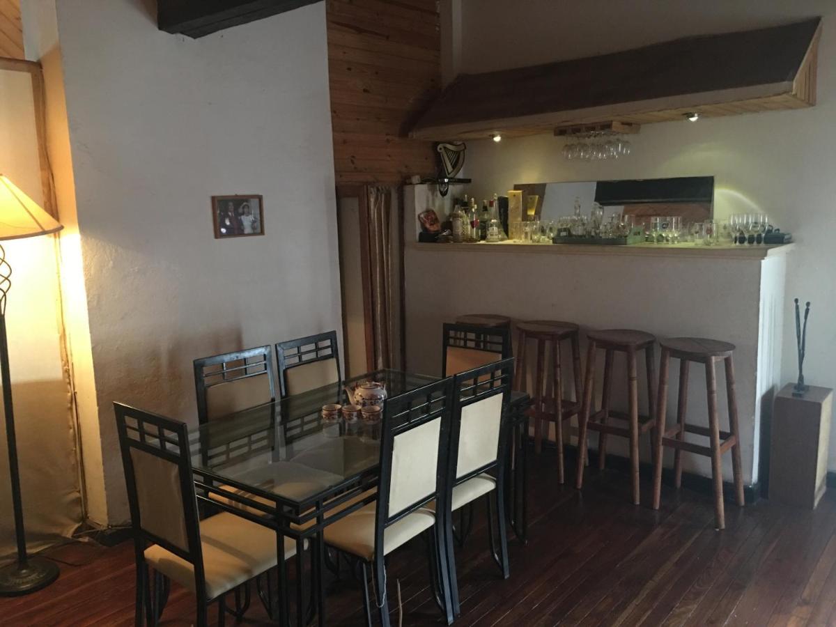 أنتاناناريفو Le Fumoir Guest House Chambre Double المظهر الخارجي الصورة